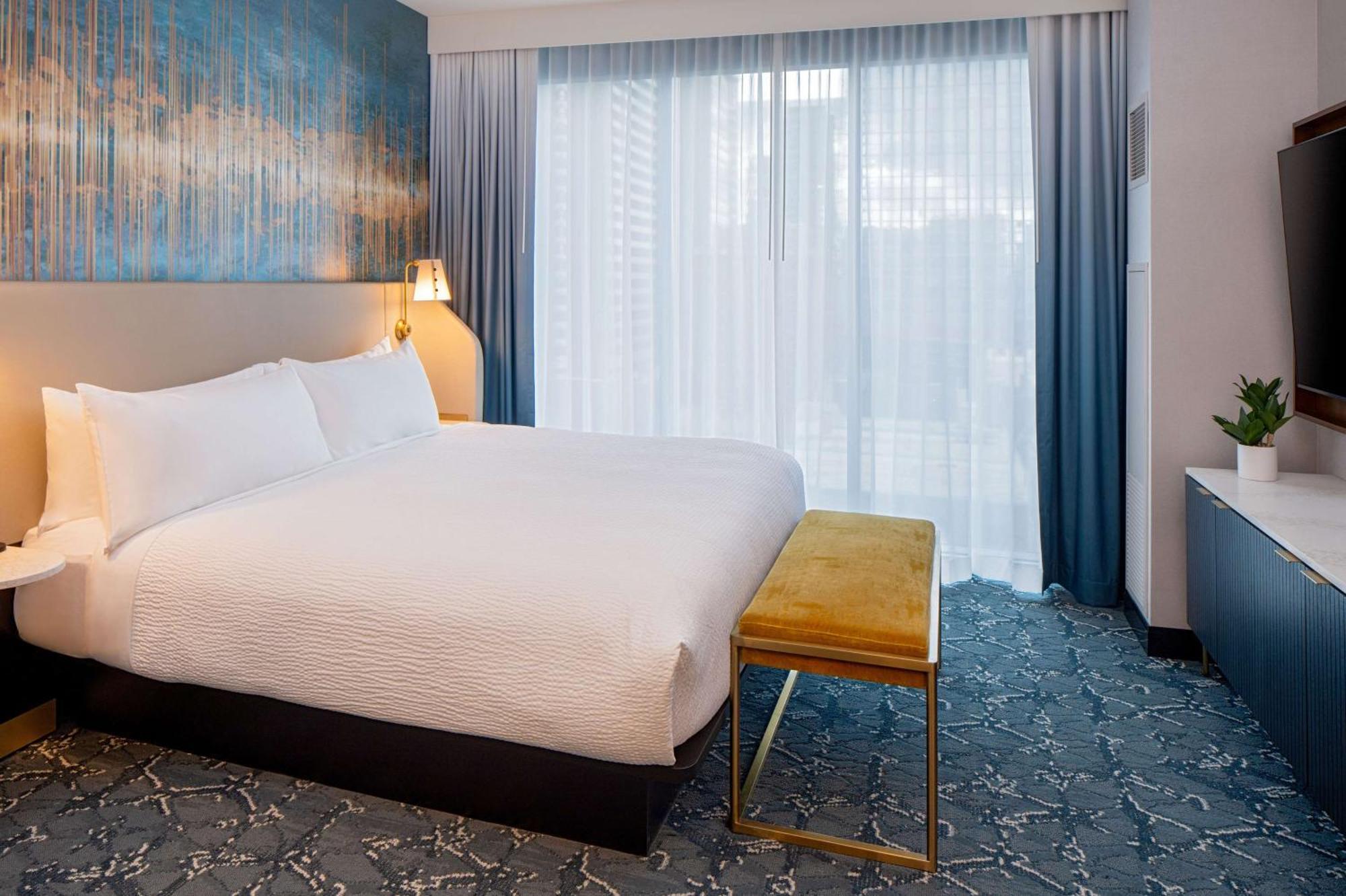 Tempo By Hilton Downtown Hotel Nashville