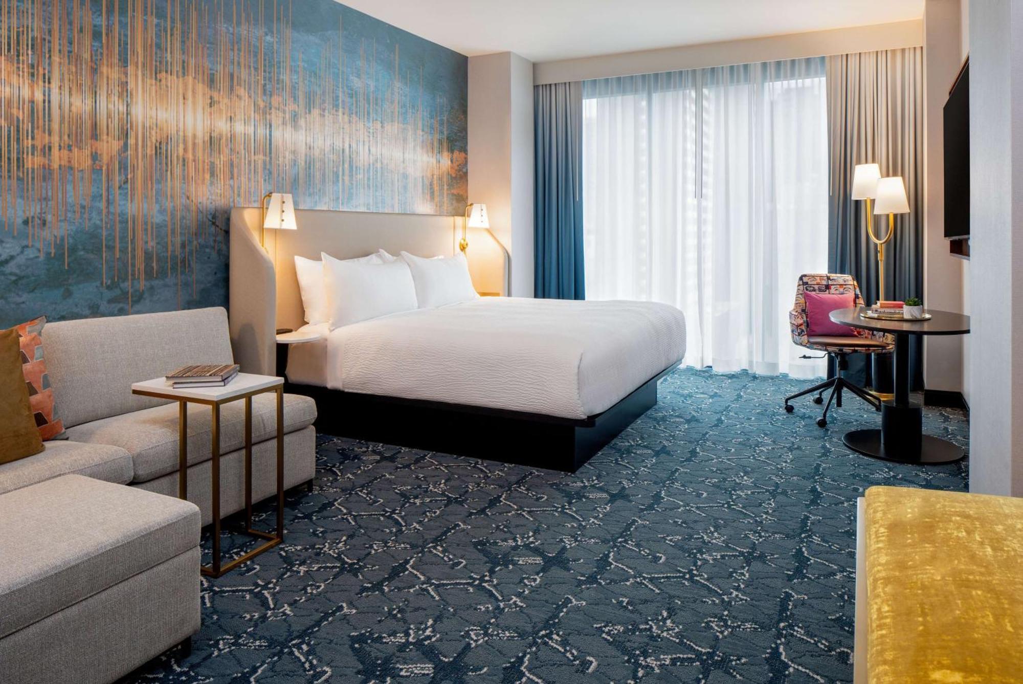 Tempo By Hilton Downtown Hotel Nashville