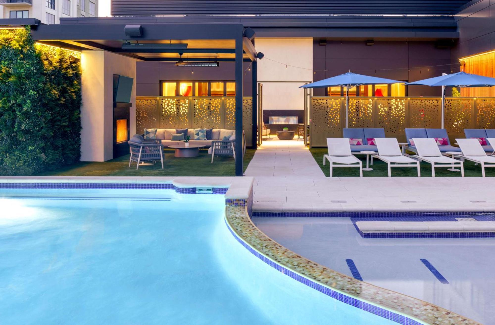 Tempo By Hilton Downtown Hotel Nashville